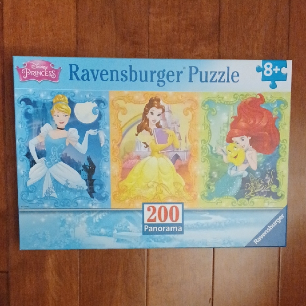 🧩Beautiful Disney Princesses 200 Piece Puzzle